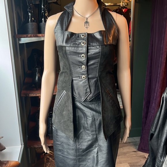 Le ranch du cuir vintage 90s black leather and suede corset tuxedo halter vest - Picture 1 of 10